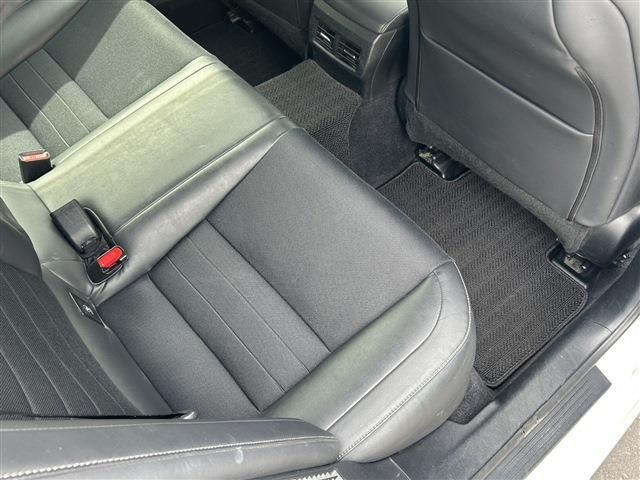 TOYOTA LEXUS IS300H 2013 Image 31