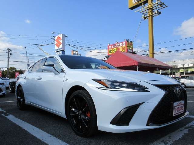 TOYOTA LEXUS ES300H 2023 Image 31