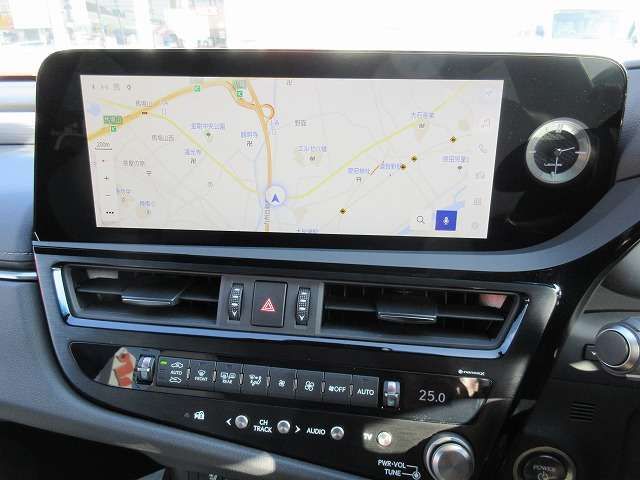 TOYOTA LEXUS ES300H 2023 Image 31