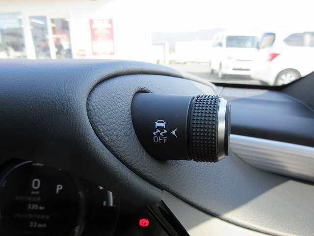 TOYOTA LEXUS ES300H 2023 Image 31