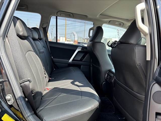 TOYOTA LANDCRUISER PRADO 2022 Image 31