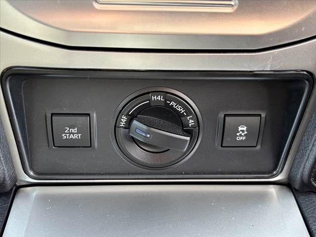 TOYOTA LANDCRUISER PRADO 2022 Image 31