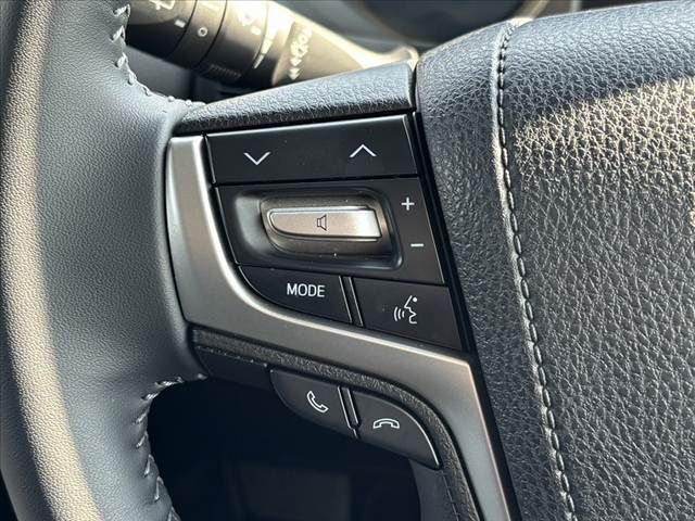 TOYOTA LANDCRUISER PRADO 2022 Image 31