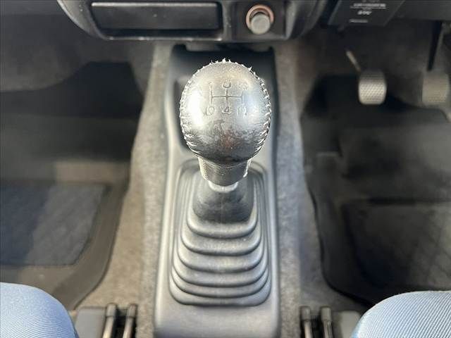 SUZUKI JIMNY 4WD 2003 Image 31