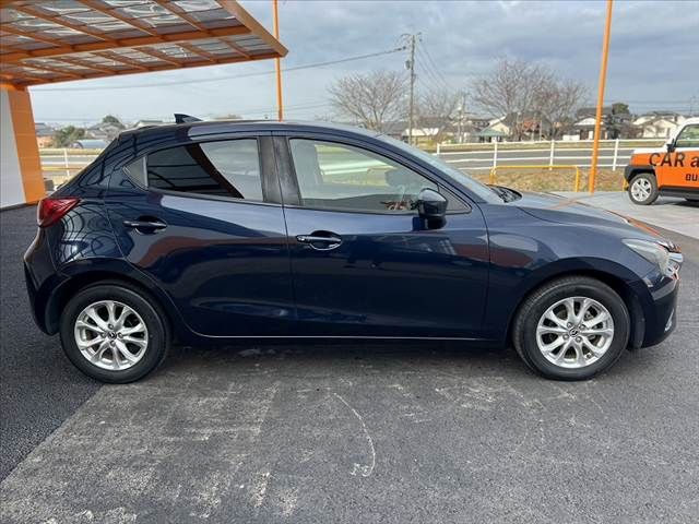 MAZDA DEMIO 2016 Image 31