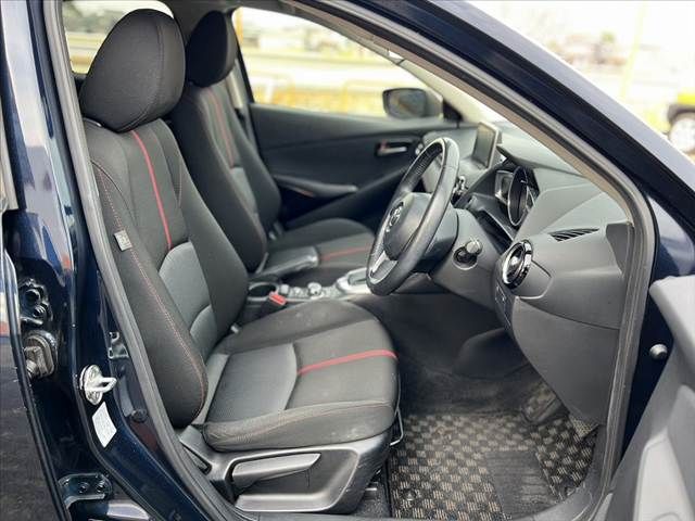 MAZDA DEMIO 2016 Image 31