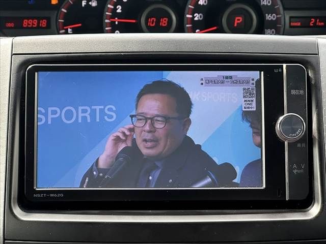 TOYOTA VOXY 2013 Image 31