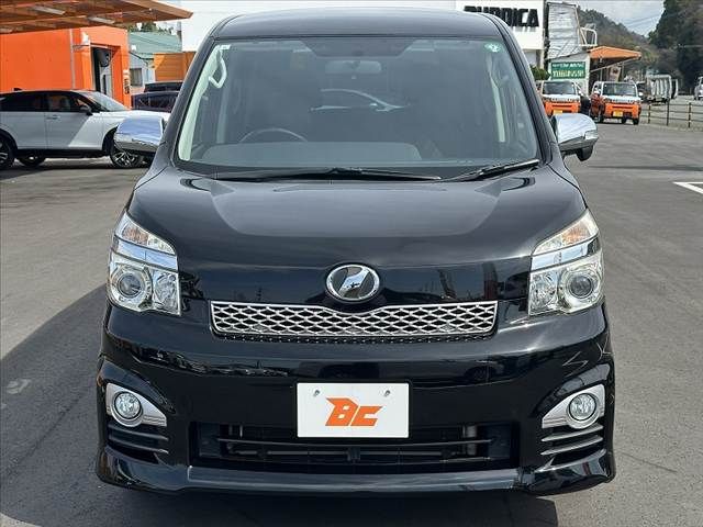 TOYOTA VOXY 2013 Image 31