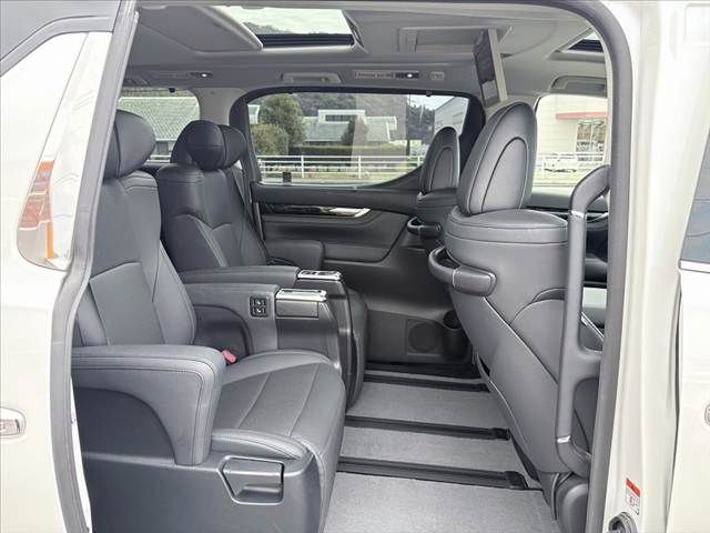 TOYOTA ALPHARD 2023 Image 31