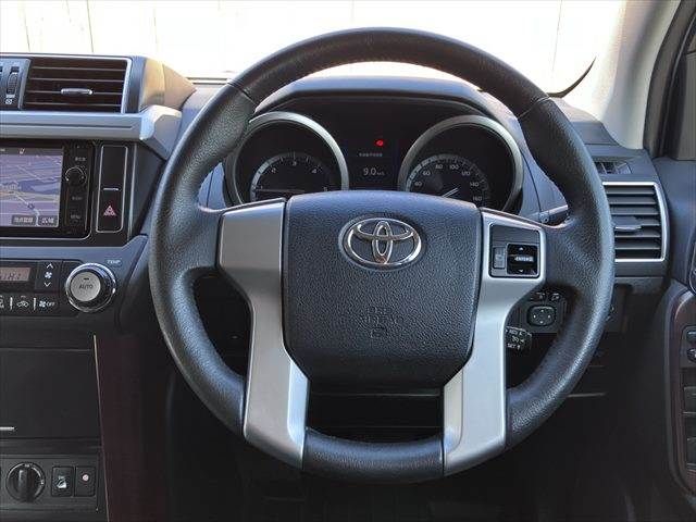 TOYOTA LANDCRUISER PRADO 2015 Image 31