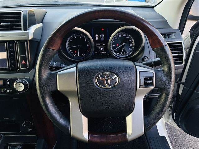 TOYOTA LANDCRUISER PRADO 2014 Image 31