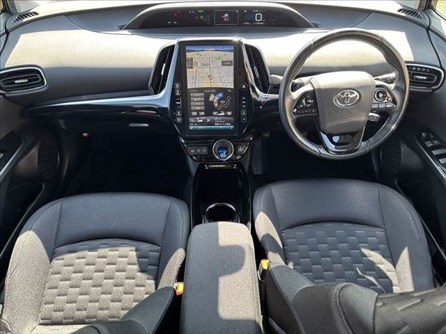 TOYOTA PRIUS PHV 2019 Image 31