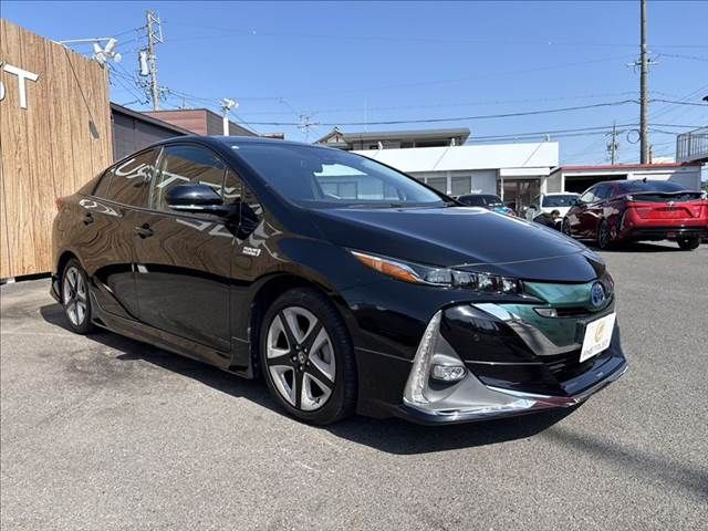 TOYOTA PRIUS PHV 2019 Image 31