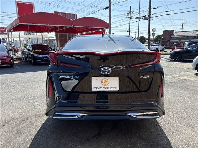 TOYOTA PRIUS PHV 2019 Image 31