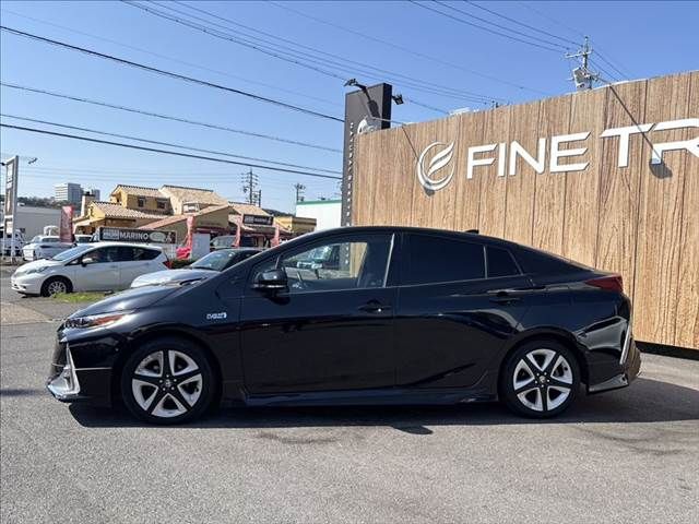 TOYOTA PRIUS PHV 2019 Image 31