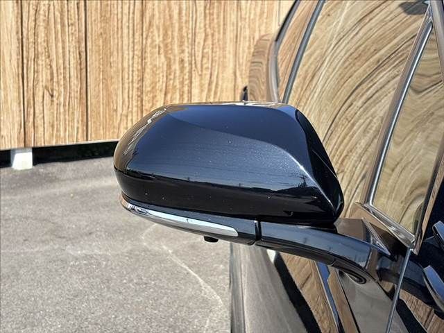 TOYOTA PRIUS PHV 2019 Image 31