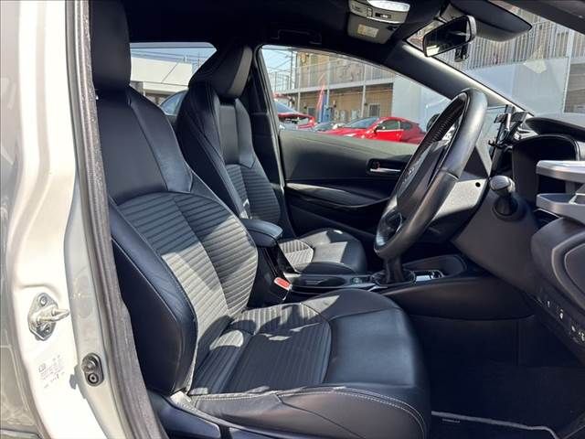 TOYOTA COROLLA TOURING 2019 Image 31