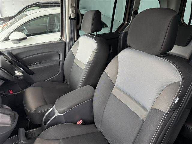 RENAULT KANGOO 2019 Image 31