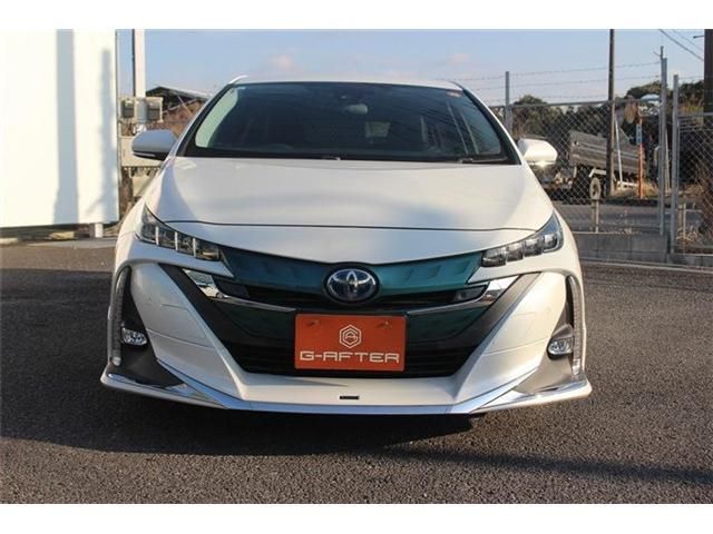 TOYOTA PRIUS PHV 2017 Image 31