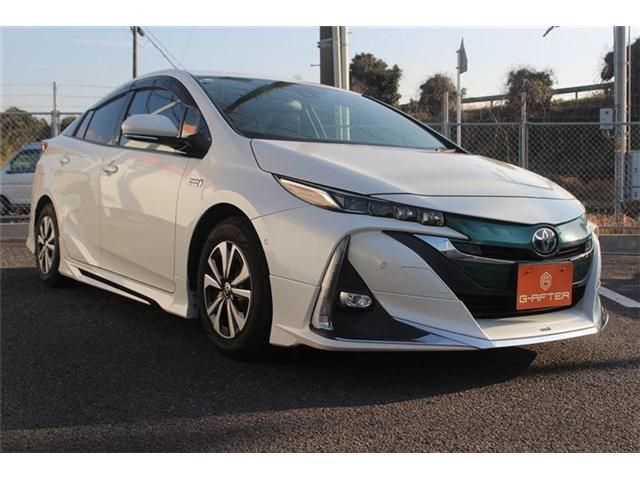 TOYOTA PRIUS PHV 2017 Image 31
