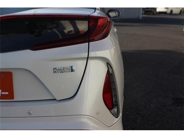 TOYOTA PRIUS PHV 2017 Image 31