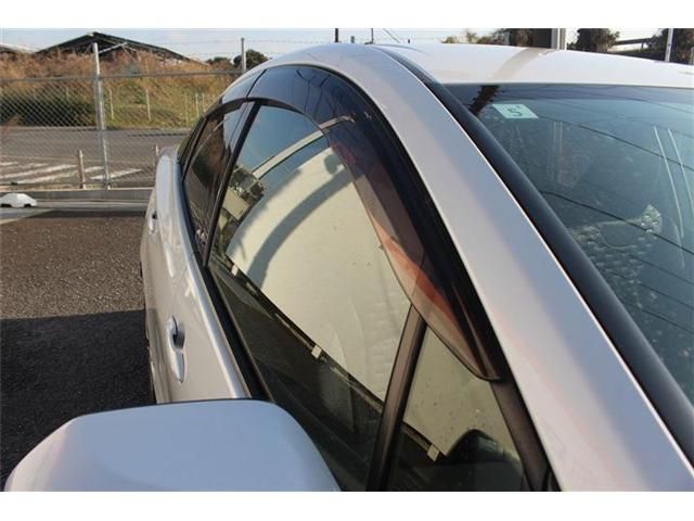 TOYOTA PRIUS PHV 2017 Image 31