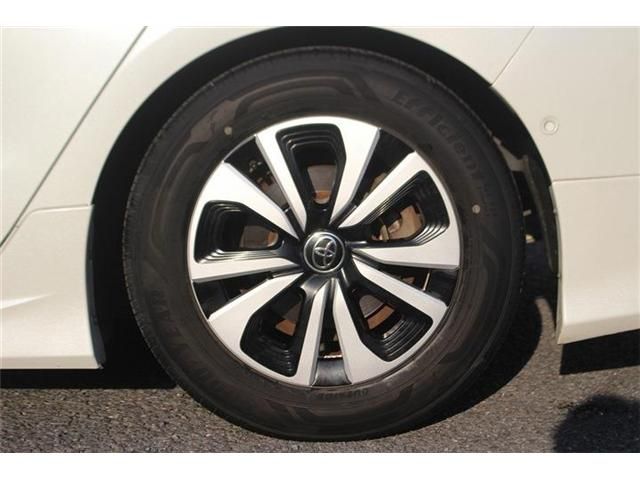 TOYOTA PRIUS PHV 2017 Image 31