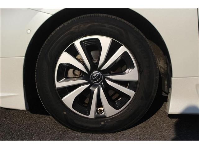 TOYOTA PRIUS PHV 2017 Image 31