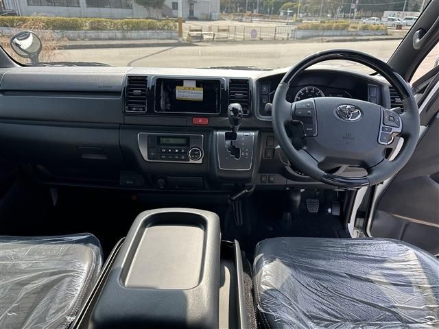 TOYOTA HIACE VAN 2WD 2026 Image 31