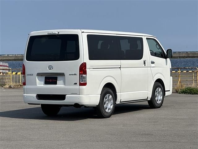 TOYOTA HIACE VAN 2WD 2026 Image 31