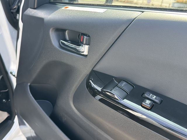 TOYOTA HIACE VAN 2WD 2026 Image 31