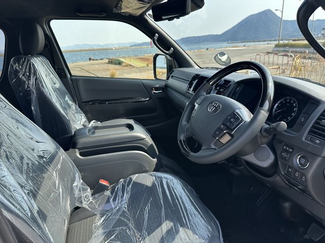 TOYOTA HIACE VAN 2WD 2026 Image 31