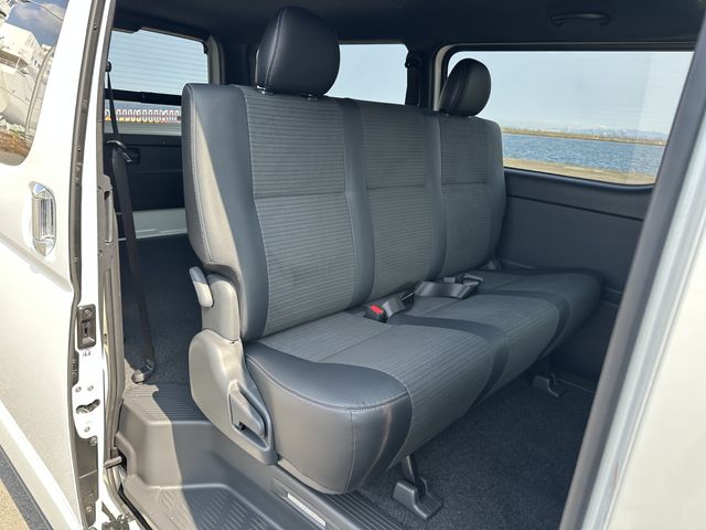 TOYOTA HIACE VAN 2WD 2026 Image 31