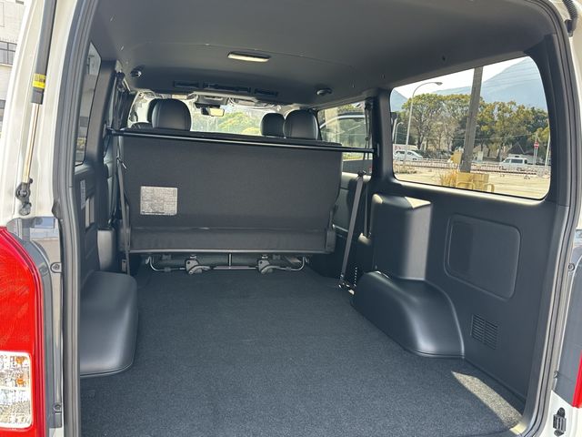 TOYOTA HIACE VAN 2WD 2026 Image 31