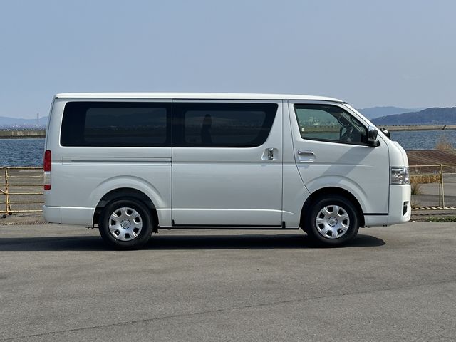 TOYOTA HIACE VAN 2WD 2026 Image 31