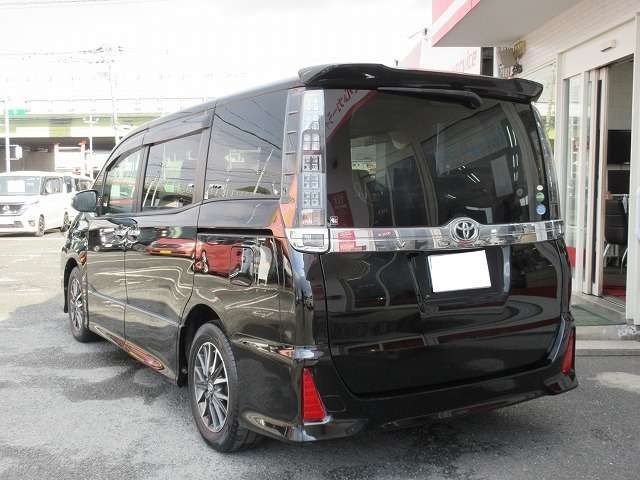 TOYOTA VOXY 2015 Image 31