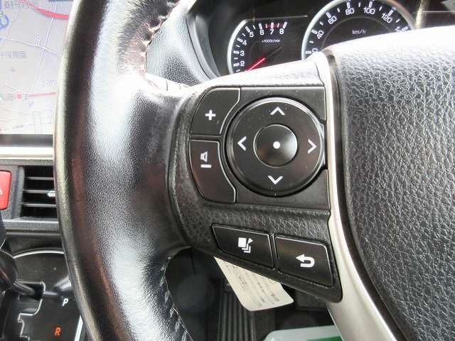 TOYOTA VOXY 2015 Image 31