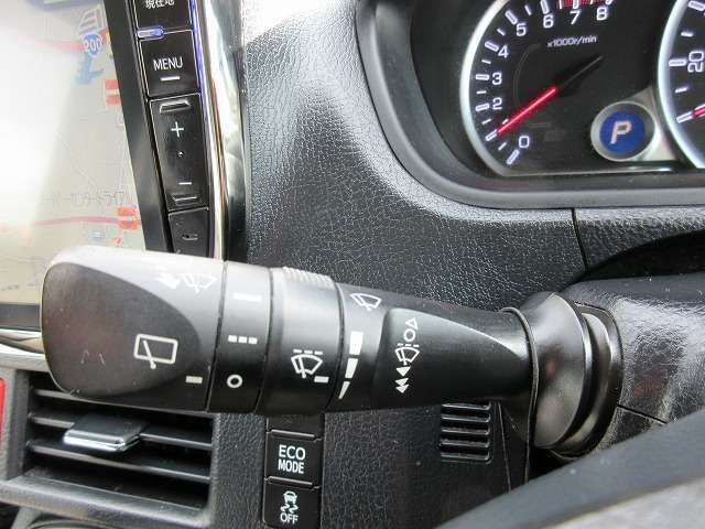 TOYOTA VOXY 2015 Image 31