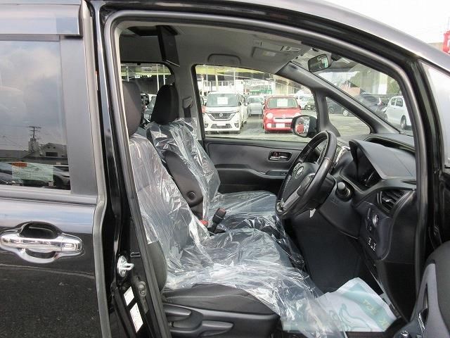 TOYOTA VOXY 2015 Image 31