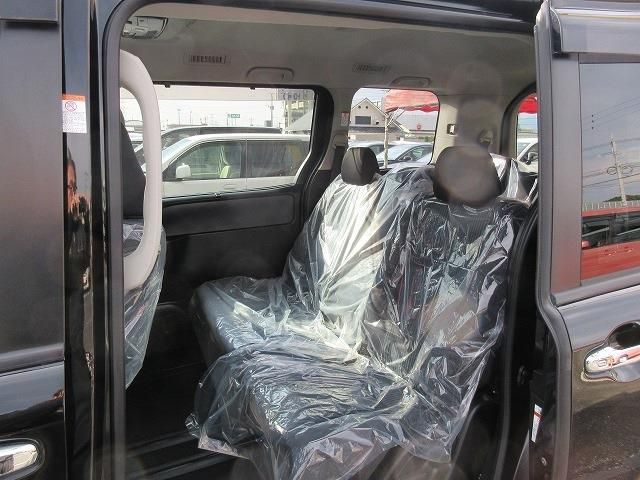 TOYOTA VOXY 2015 Image 31