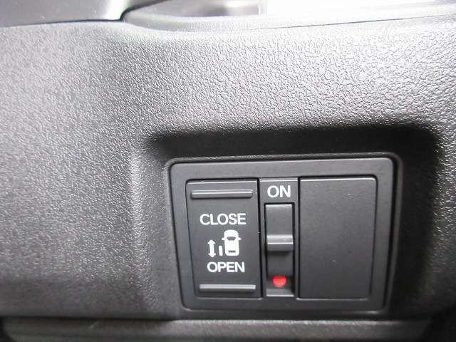 HONDA N BOX CUSTOM 2024 Image 31