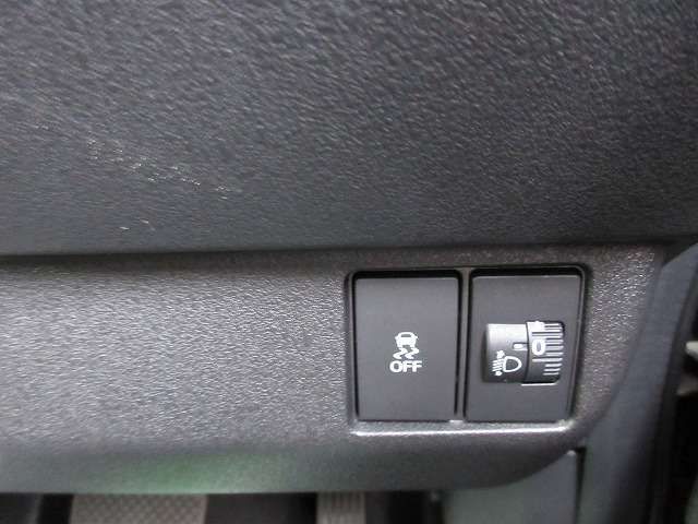 HONDA N BOX CUSTOM 2024 Image 31