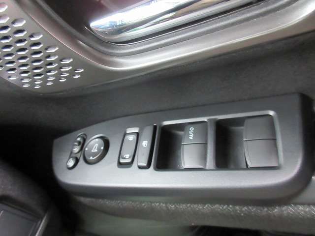 HONDA N BOX CUSTOM 2024 Image 31