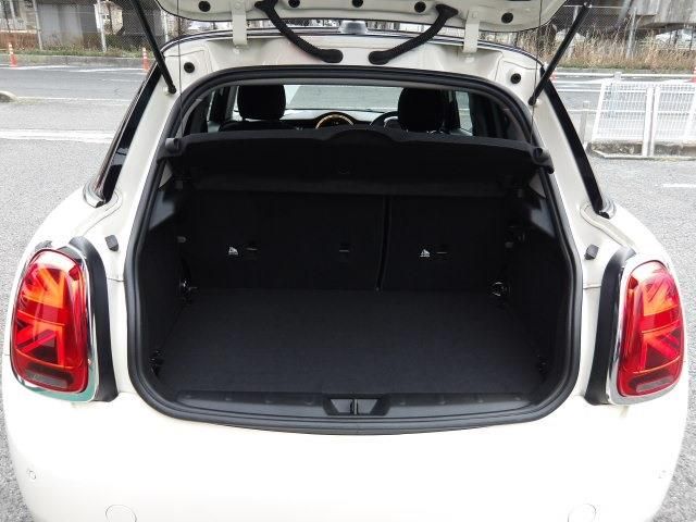 BMW MINI COOPER 5DOOR 2018 Image 31