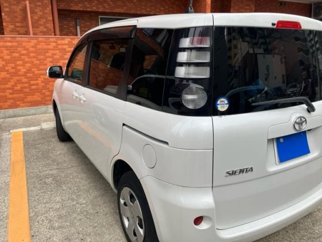 TOYOTA SIENTA 2009 Image 31