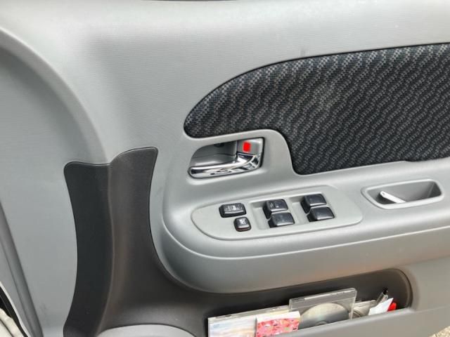 TOYOTA SIENTA 2009 Image 31