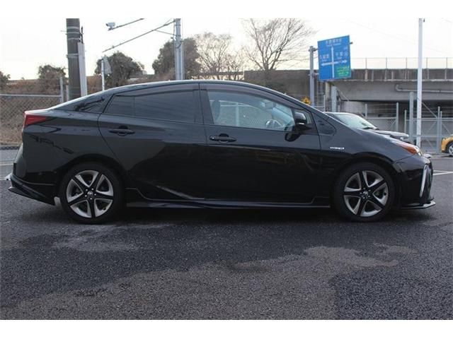 TOYOTA PRIUS 2019 Image 31