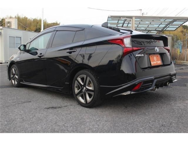 TOYOTA PRIUS 2019 Image 31