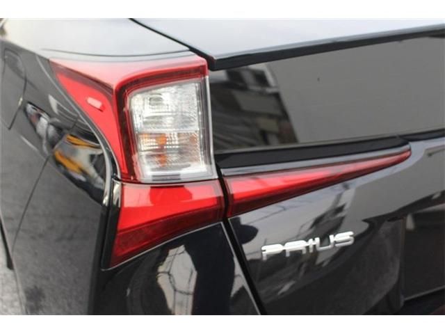 TOYOTA PRIUS 2019 Image 31