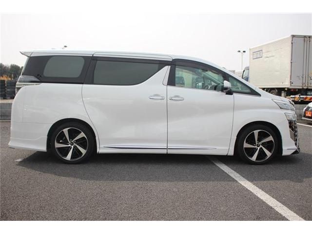TOYOTA VELLFIRE 2018 Image 31